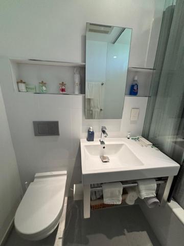 F O R G E T T H E H O T E L Hotel Alhambra Luaran gambar